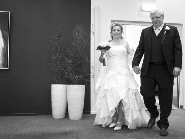 Vader geeft bruid weg Vader geeft bruid weg