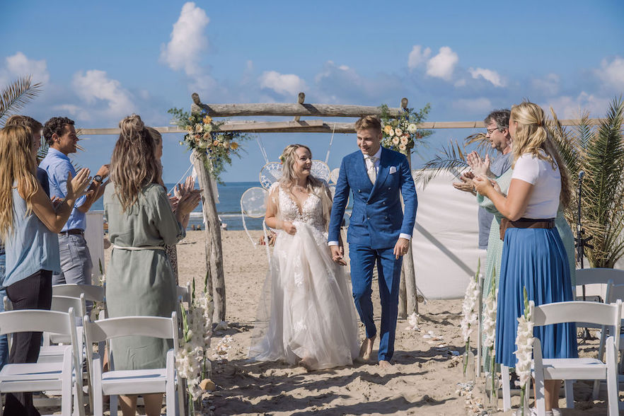 beach-wedding-shoot-peach-blue-tinten-styled-shoot21