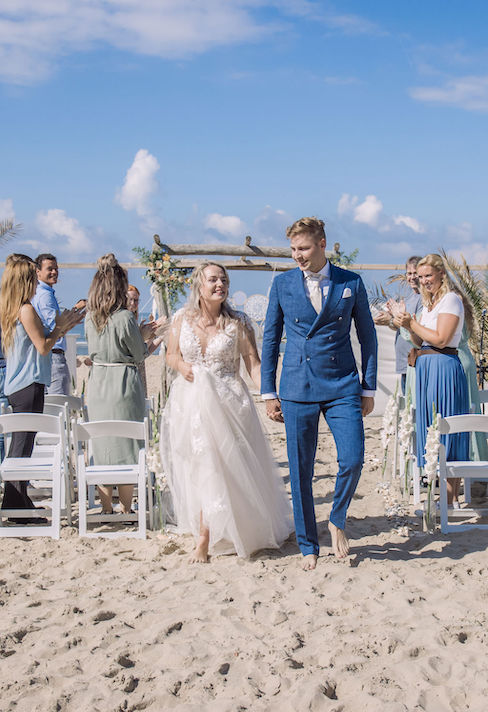 beach-wedding-shoot-peach-blue-tinten-styled-shoot61