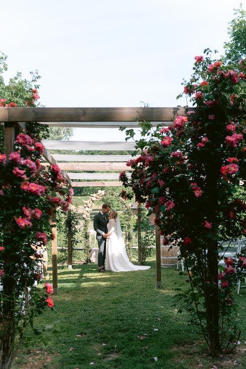 italiaanse-bruiloft-tussen-de-wijngaarden-in-limburg-styled-shoot-dais-janssen-fotografie-trouwplannen-nl-63